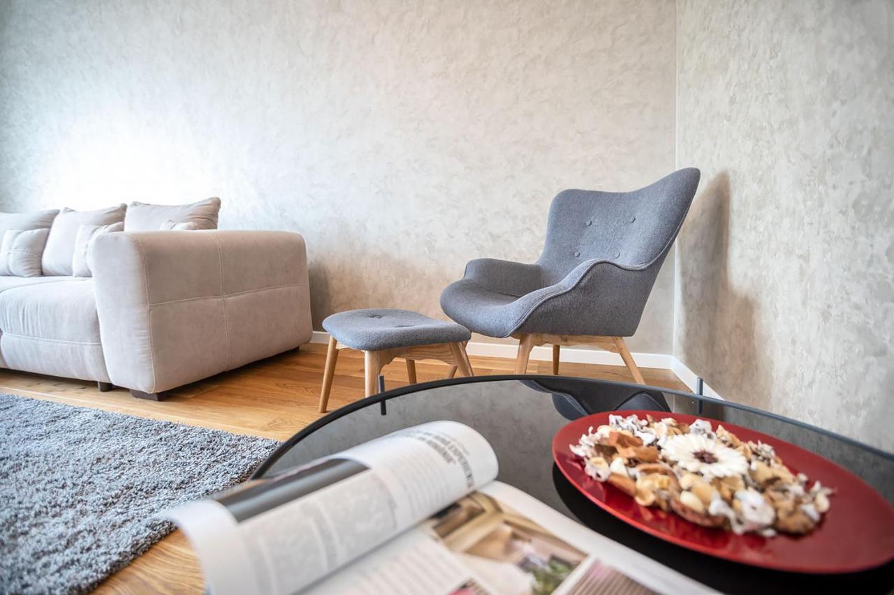 Cosmopolit Booking Брашов Экстерьер фото